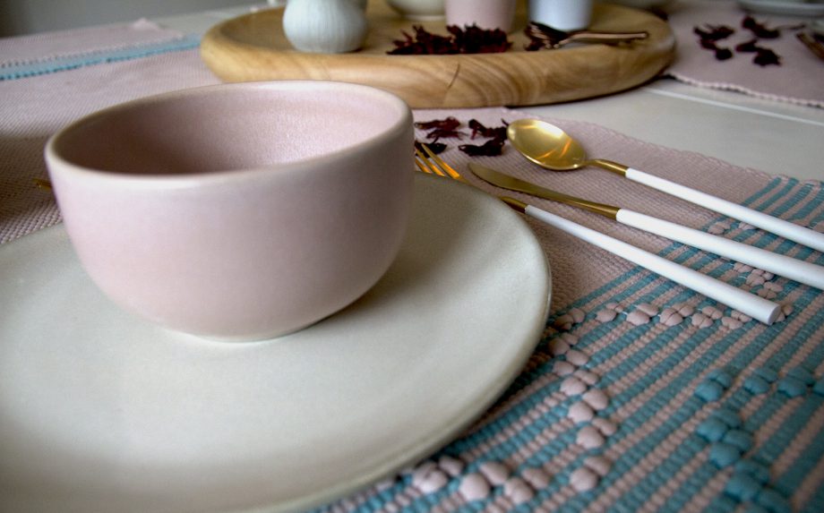 styling dining white&pink