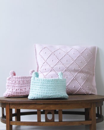 Styling candy crush cushion baby pink